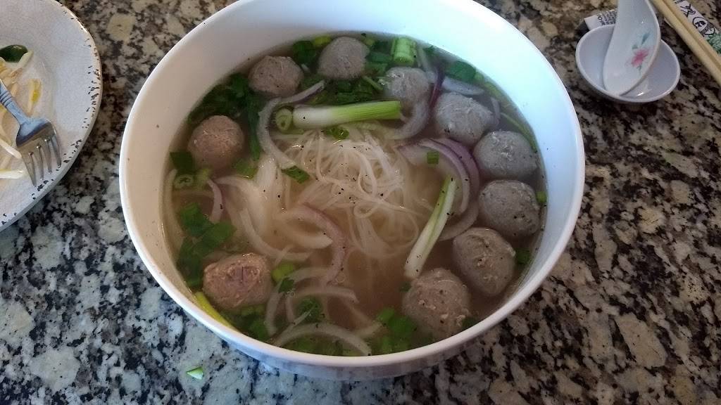 Pho Crazy | restaurant | 320 W 3rd St, Santa Rosa, CA 95401, USA | 7075954447 OR +1 707-595-4447
