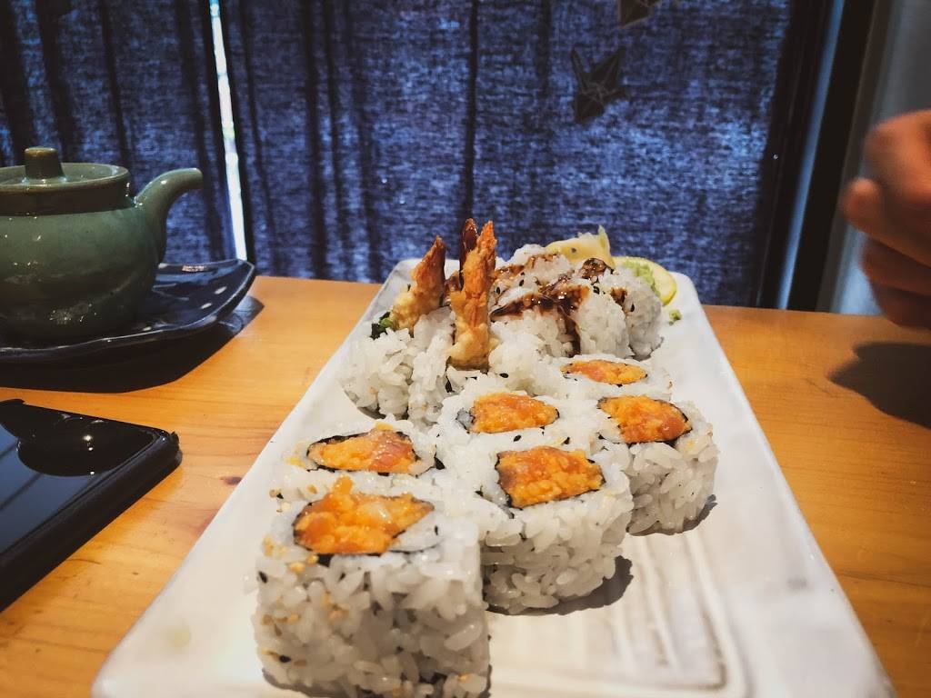 Paper Crane Sushi Bar & Bistro | restaurant | 12975 Keele St #1, King City, ON L7B 1G2, Canada | 6476935831 OR +1 647-693-5831