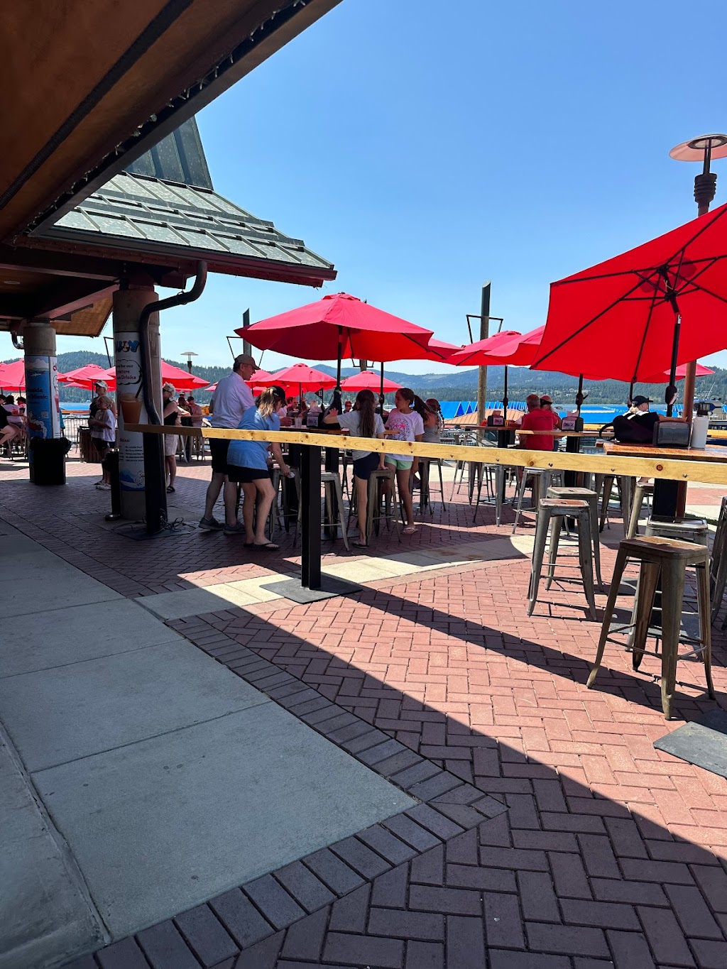 The Buoy Bar & Grill | restaurant | 420 E Front Ave, Coeur dAlene, ID 83814, USA | 2088891846 OR +1 208-889-1846