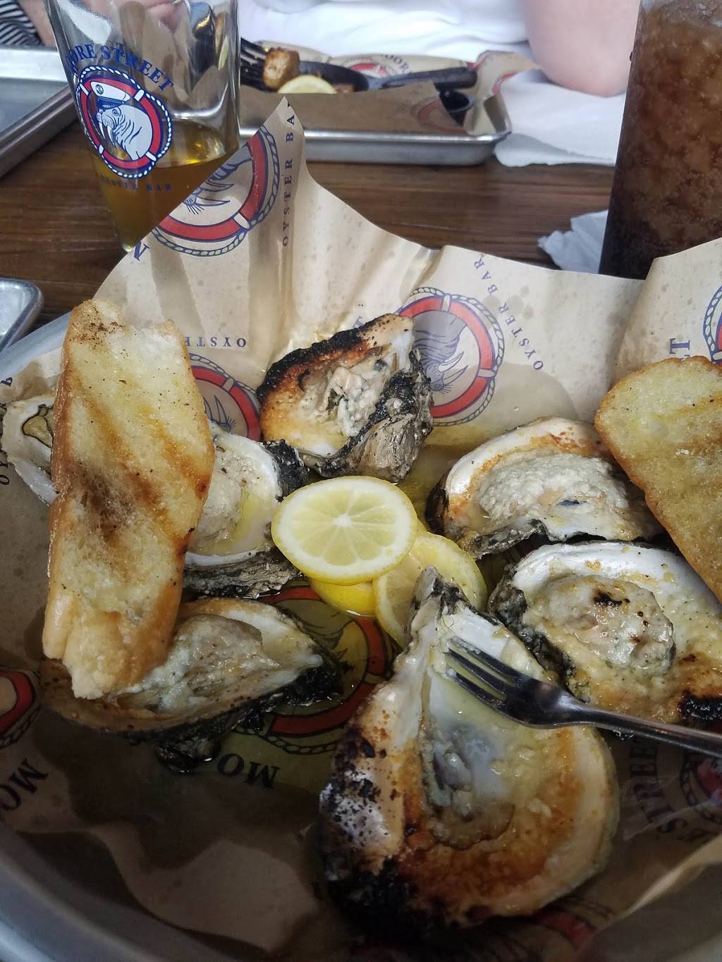 Moore Street Oyster Bar | restaurant | 110 E Moore St, Southport, NC 28461, USA | 9103635115 OR +1 910-363-5115