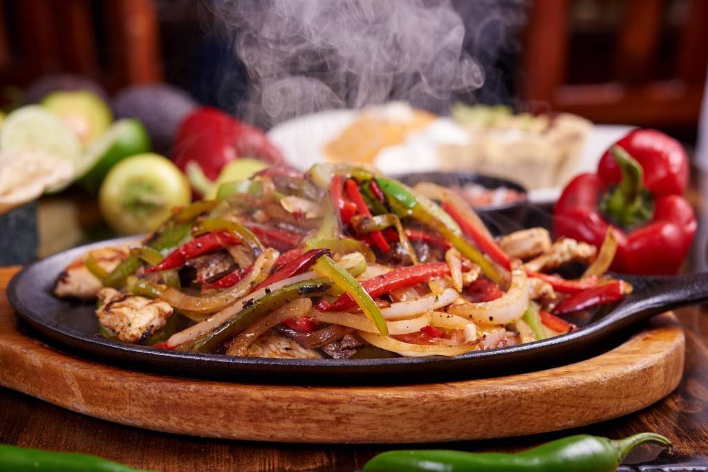 Los Arroyos | restaurant | 11503 Spring Mill Rd #100, Carmel, IN 46032, USA | 3178101747 OR +1 317-810-1747