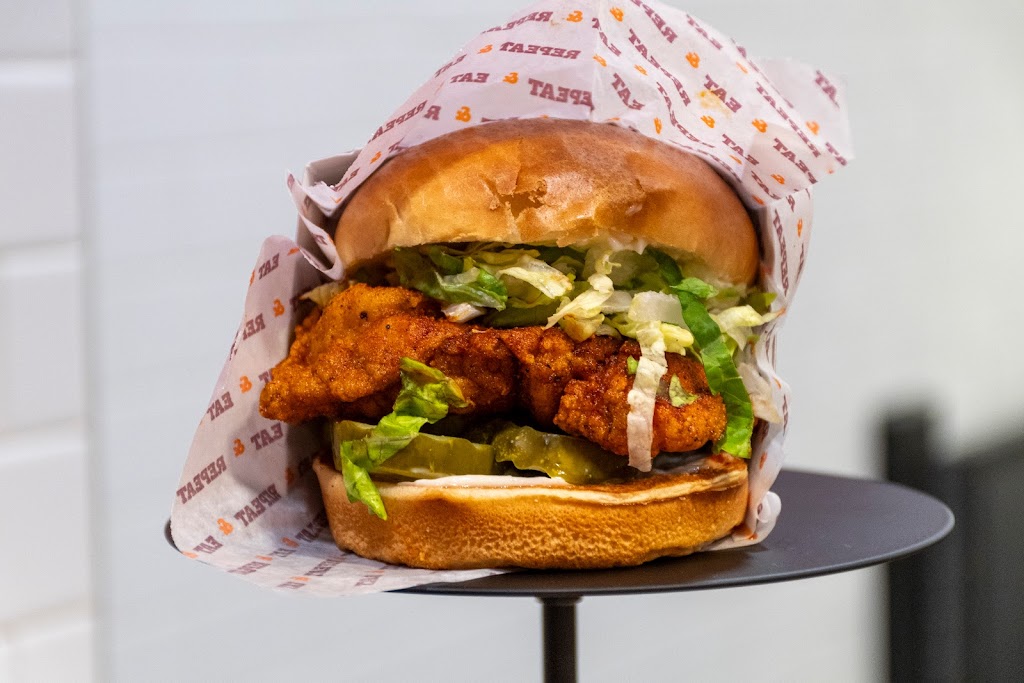 Big Chicken | restaurant | 9437 W Higgins Rd, Rosemont, IL 60018, USA | 3313086655 OR +1 331-308-6655