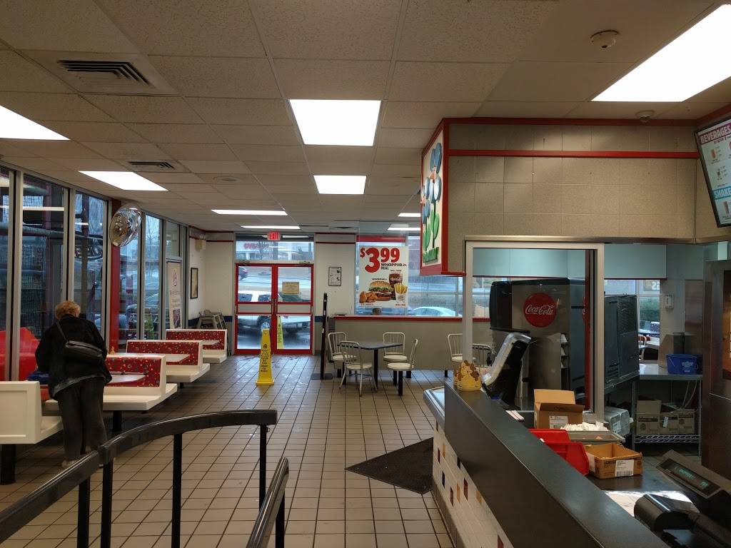 Burger King | restaurant | 5025 Abbotts Bridge Rd, Alpharetta, GA 30005, USA | 7702091836 OR +1 770-209-1836