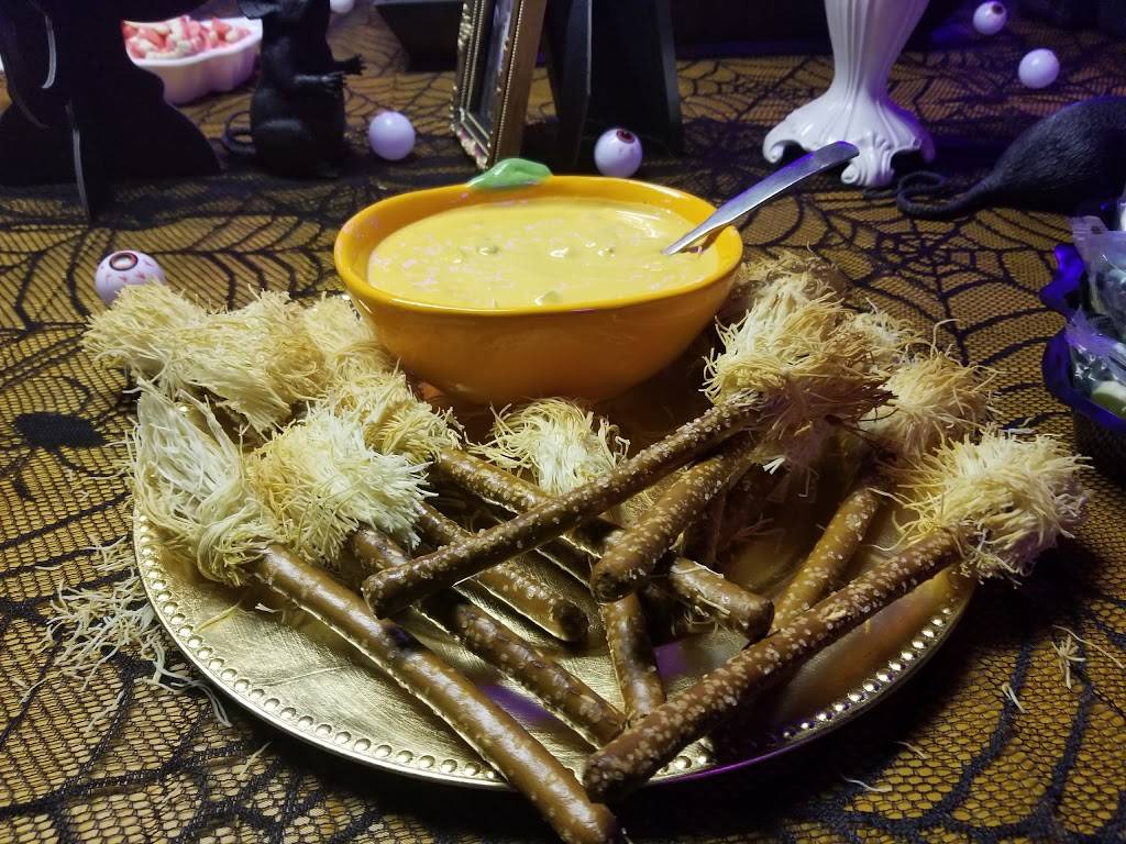 Pattys Inn | restaurant | 102 S Montgomery St, San Jose, CA 95110, USA | 4089984566 OR +1 408-998-4566