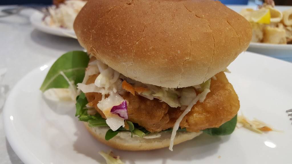 Viking Fish & Chips | restaurant | 826 The Queensway, Etobicoke, ON M8Z 1N5, Canada | 4162592051 OR +1 416-259-2051