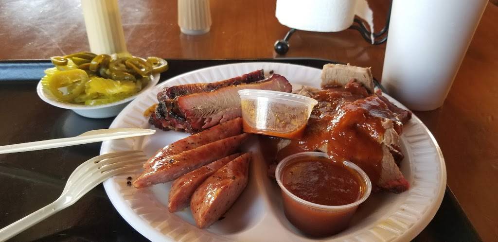 Hinzes BBQ & Catering | meal takeaway | 2101 Hwy 36 S, Sealy, TX 77474, USA | 9798857808 OR +1 979-885-7808