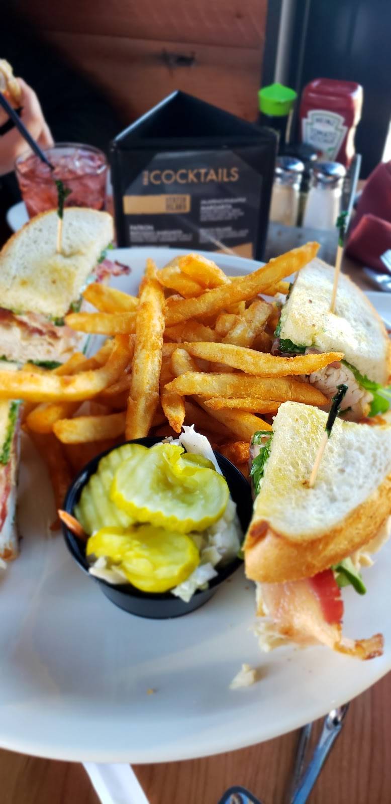 Tommys Tavern + Tap | restaurant | 2655 Richmond Ave, Staten Island, NY 10314, USA | 7184892201 OR +1 718-489-2201