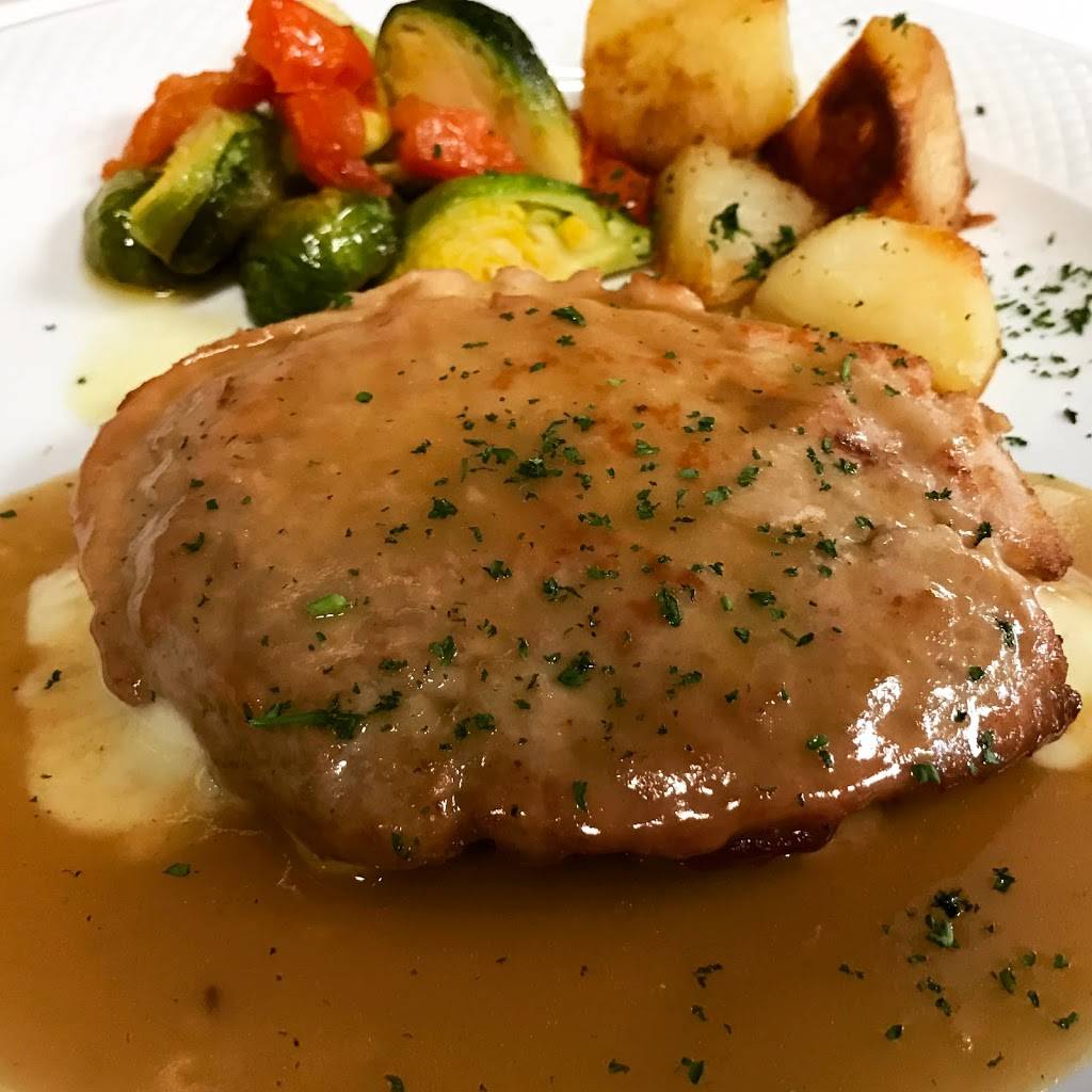 La Famiglia Ristorante | restaurant | 8 S Front St, Philadelphia, PA 19106, USA | 2159222803 OR +1 215-922-2803