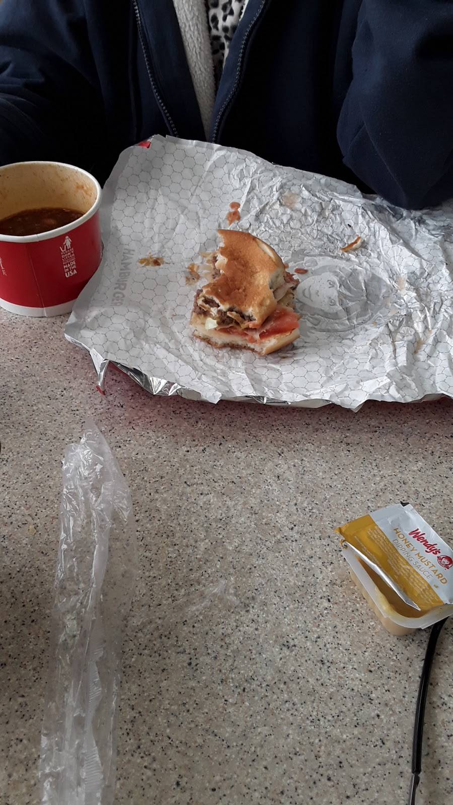 Wendys | restaurant | 2214 N Limestone St, Springfield, OH 45503, USA | 9373902330 OR +1 937-390-2330