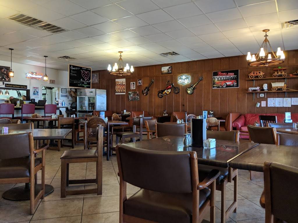 Olis Kitchen | restaurant | 10541 US-281, Round Mountain, TX 78663, USA | 8308253888 OR +1 830-825-3888