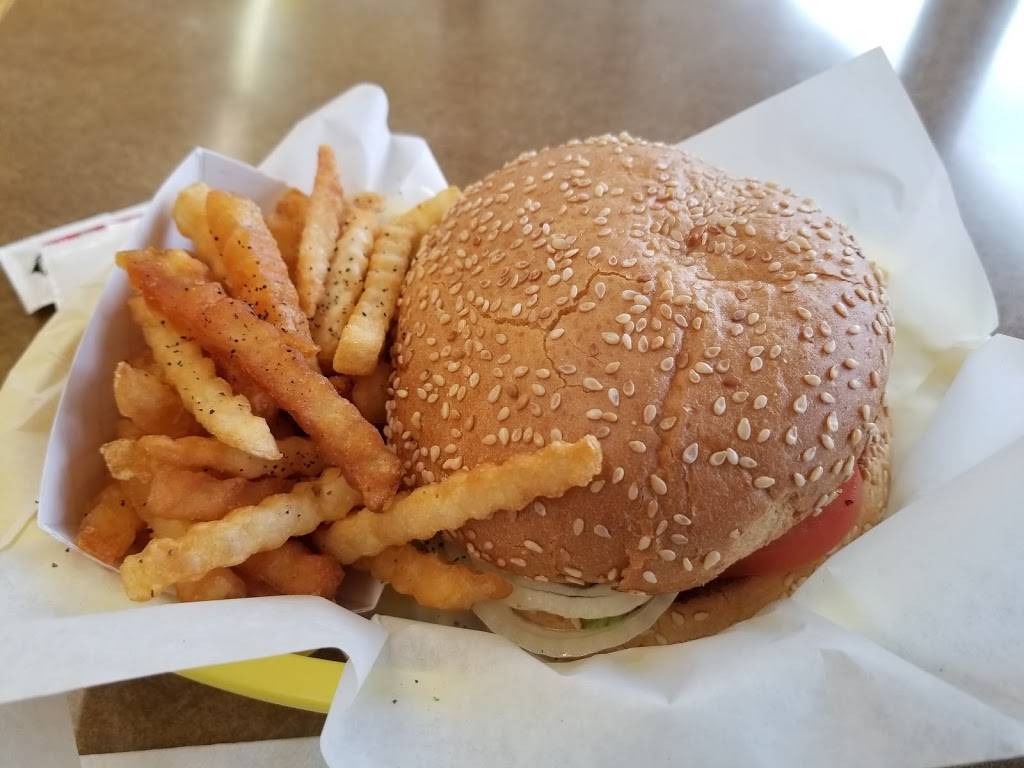 Giant Drive In | restaurant | 15840 Boones Ferry Rd, Lake Oswego, OR 97035, USA | 5036360255 OR +1 503-636-0255