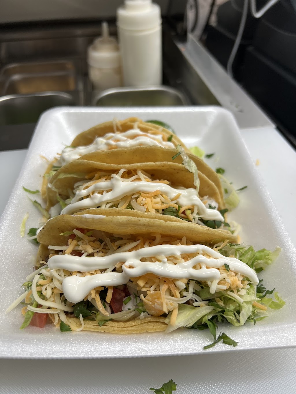 Tacos la Fiera | restaurant | 4743 South 13th Street, Milwaukee, WI 53221, USA | 4147087585 OR +1 414-708-7585