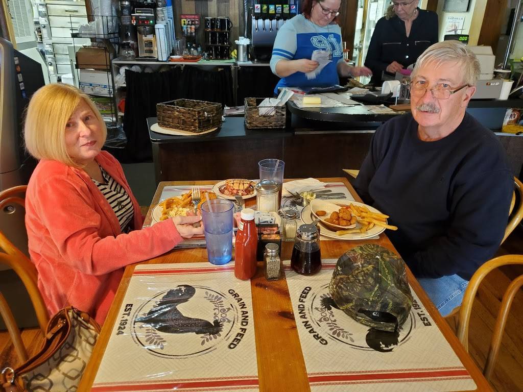 Coops Place | restaurant | 64 Bethel Rd, West Paris, ME 04289, USA | 2076743333 OR +1 207-674-3333