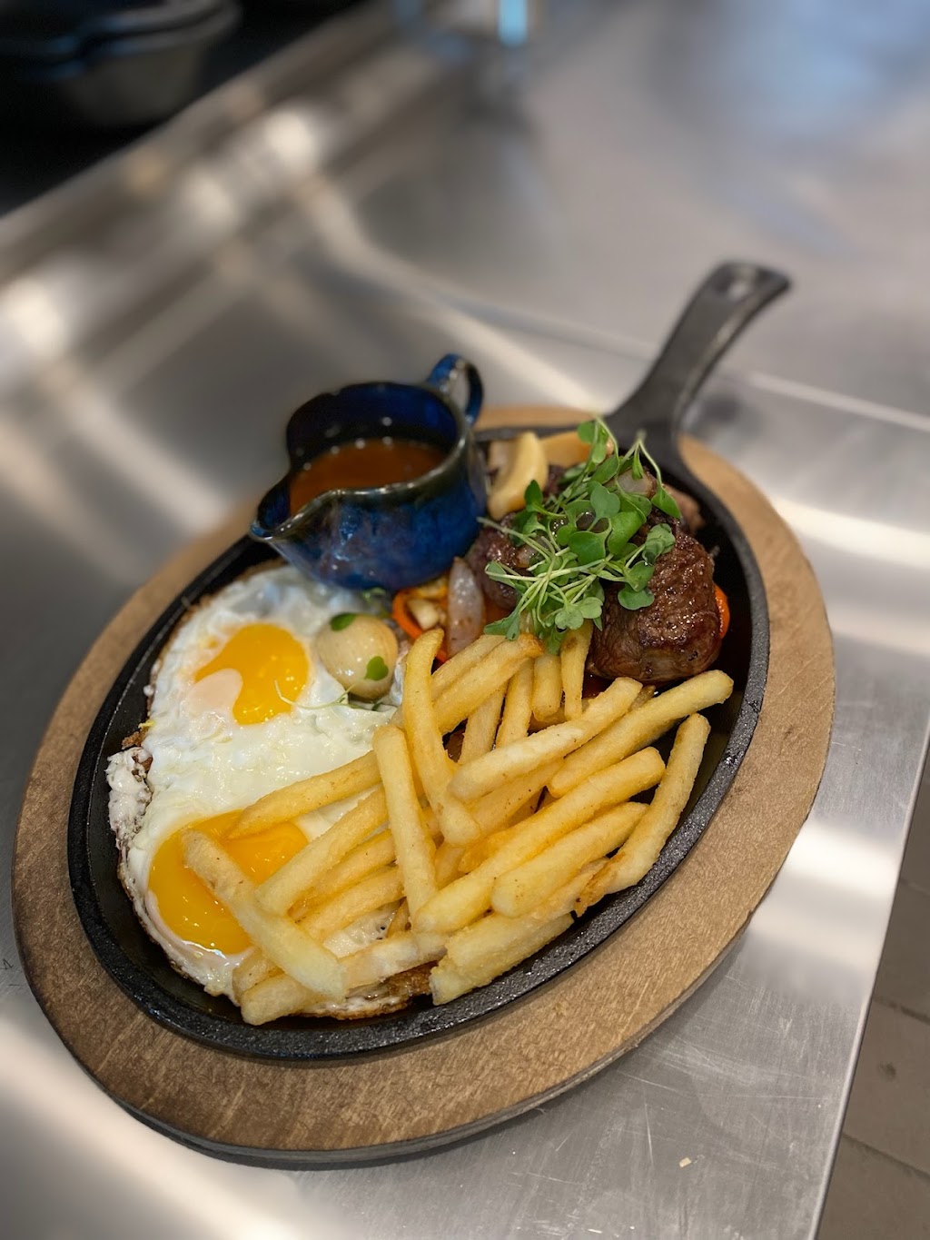 MOI cuisines | restaurant | 10830 Warner Ave, Fountain Valley, CA 92708, USA | 7142749999 OR +1 714-274-9999