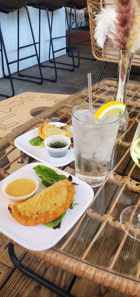 Savannah Garden Hookah Lounge | restaurant | 1590 S Mason Rd, Katy, TX 77450, USA | 8329136465 OR +1 832-913-6465