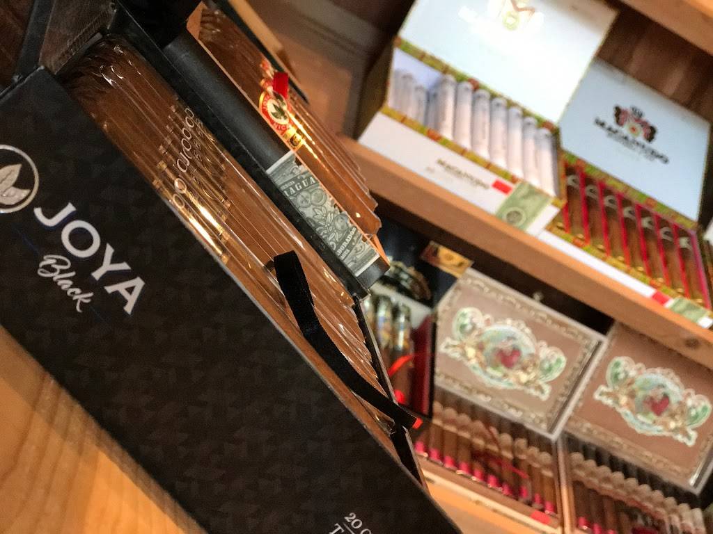 iSmoke Shop | meal takeaway | 321 S C St #100, Oxnard, CA 93030, USA | 8054863000 OR +1 805-486-3000