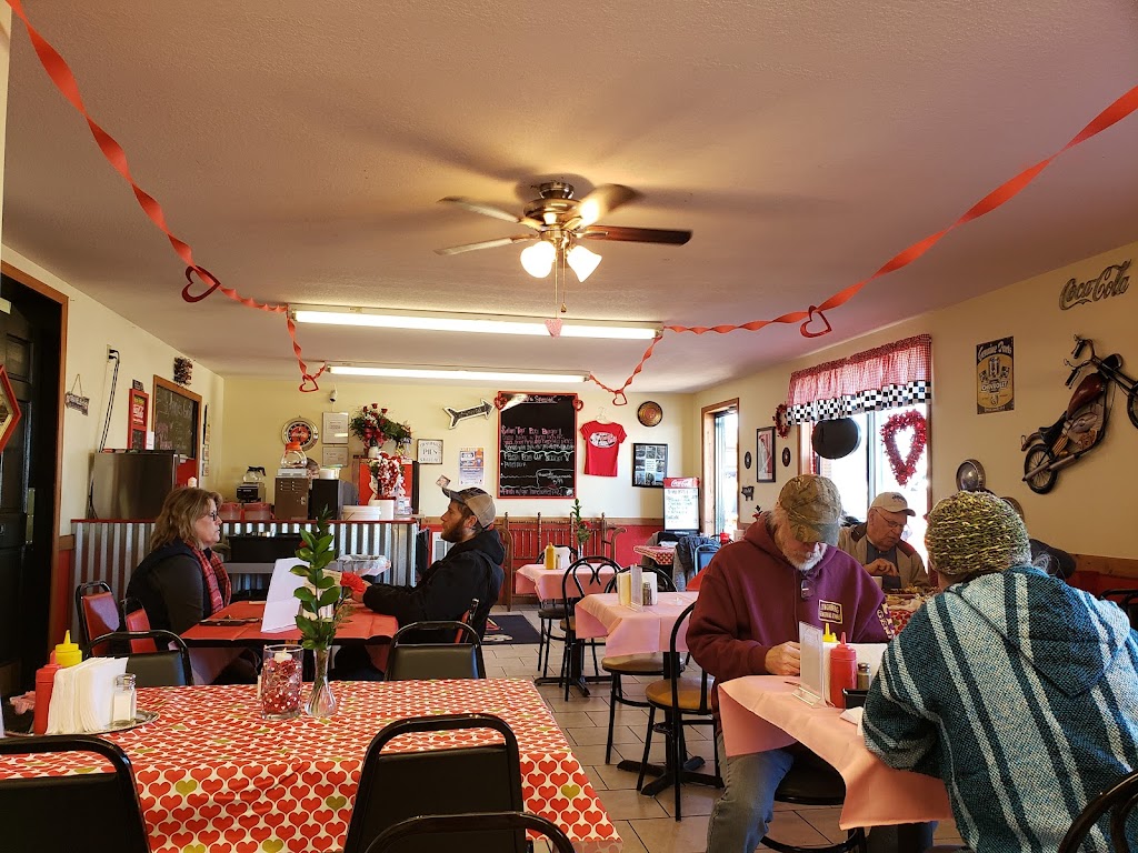 Annies Grill | restaurant | 903 MO-72, Salem, MO 65560, USA | 5737299999 OR +1 573-729-9999