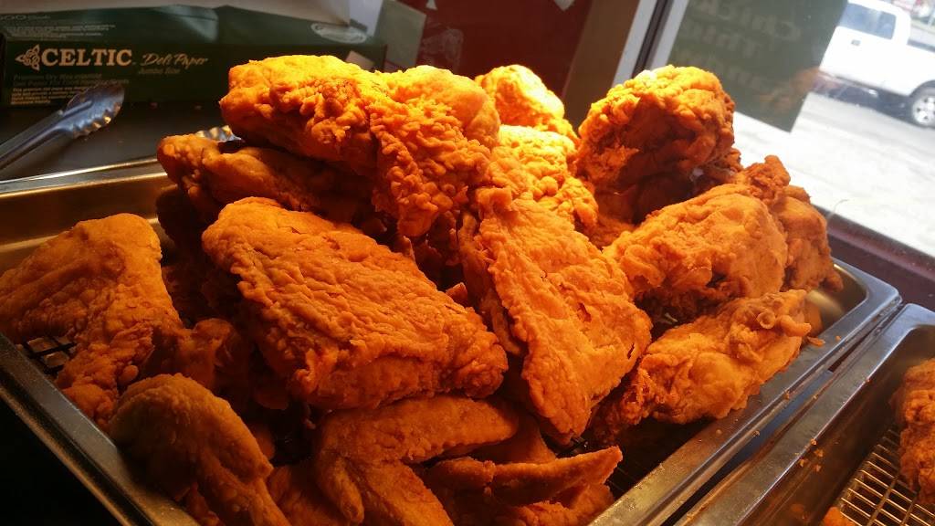 Sams Fast Food | restaurant | 2101 W Broadway, Louisville, KY 40211, USA | 5027081461 OR +1 502-708-1461