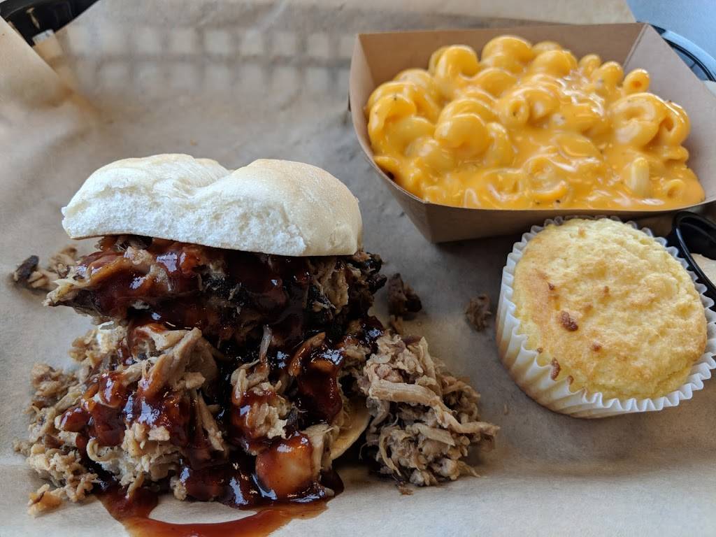 Deets BBQ | restaurant | 10012-10132 Fremont Pike, Perrysburg, OH 43551, USA | 4198932335 OR +1 419-893-2335