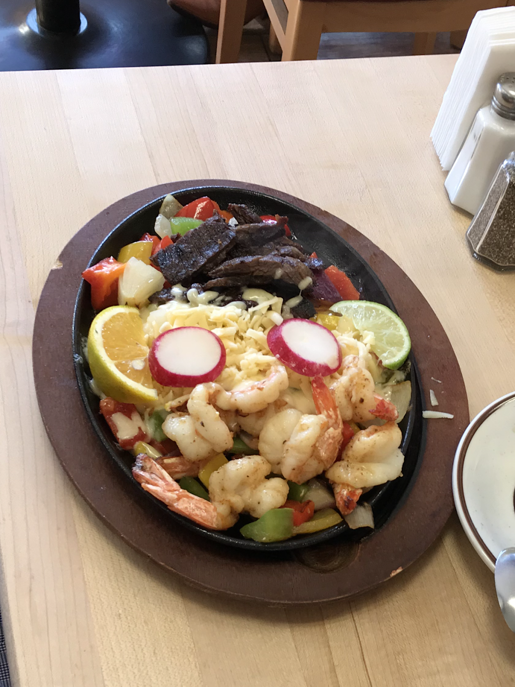 Atardecer Acapulqueno | restaurant | 2906 W Cermak Rd, Chicago, IL 60623, USA | 7732777198 OR +1 773-277-7198