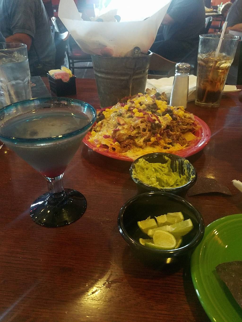 Nacho Mama’s | restaurant | 1000 S Clearview Pkwy, New Orleans, LA 70123, USA | 5047361188 OR +1 504-736-1188