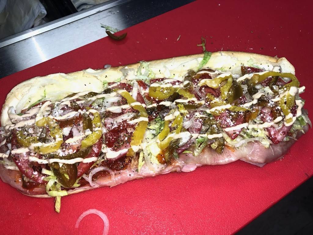 Waggy Dags Subs & More | restaurant | 840 W Lantana Rd, Lantana, FL 33462, USA | 5615824105 OR +1 561-582-4105