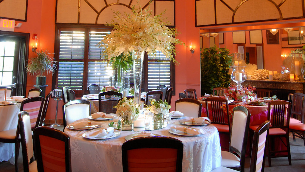 Maison Martinique Fine Dining | restaurant | 1603 Ocean Dr, Vero Beach, FL 32963, USA | 7722317299 OR +1 772-231-7299