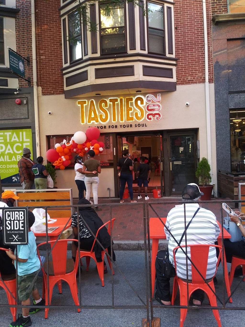 Tasties Soul Food Restaurant | restaurant | 825 N Market St, Wilmington, DE 19801, USA | 3024822584 OR +1 302-482-2584
