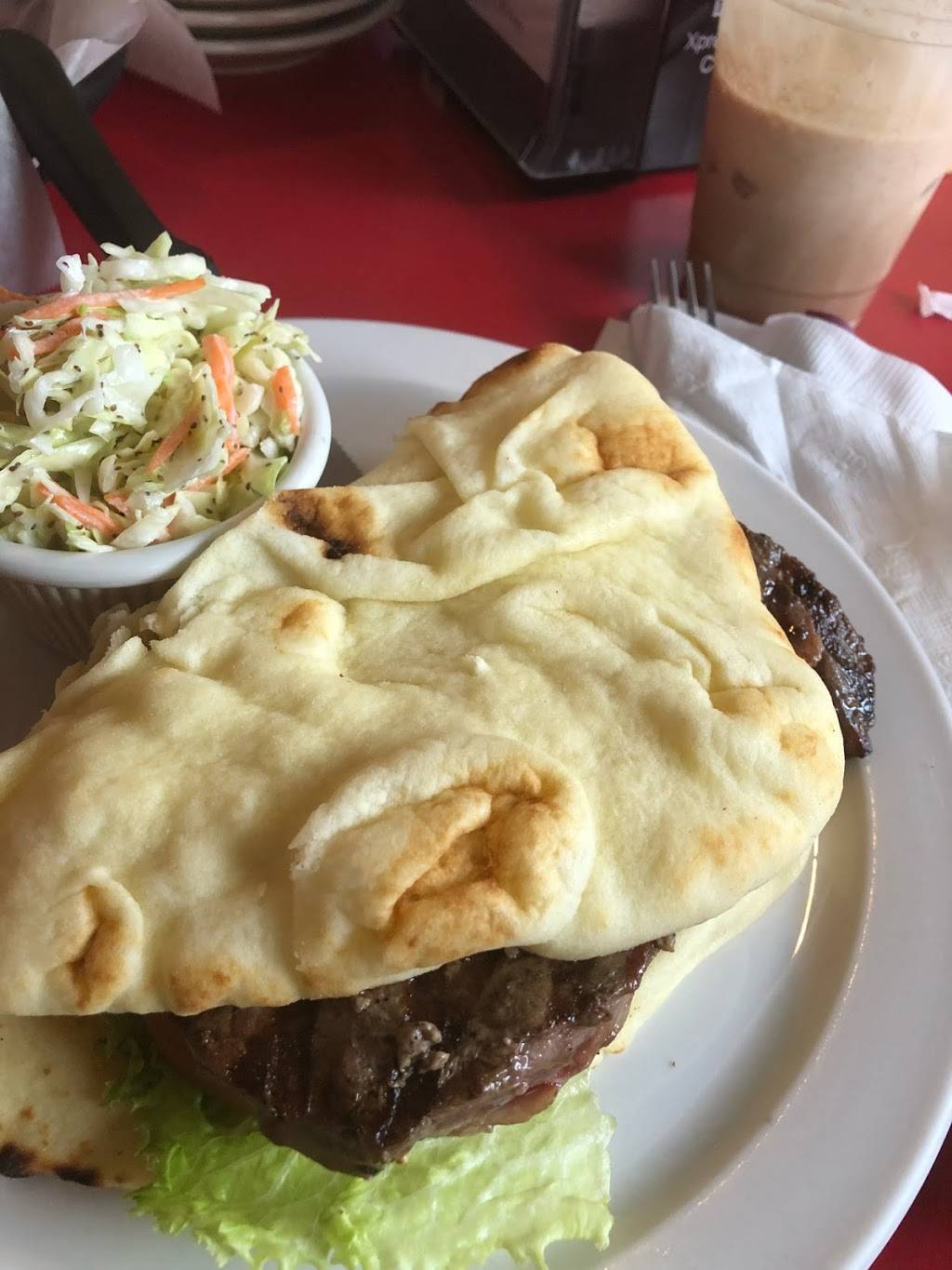 Legends Corner | restaurant | 3008 7th Ave, Rock Island, IL 61201, USA | 3092837628 OR +1 309-283-7628