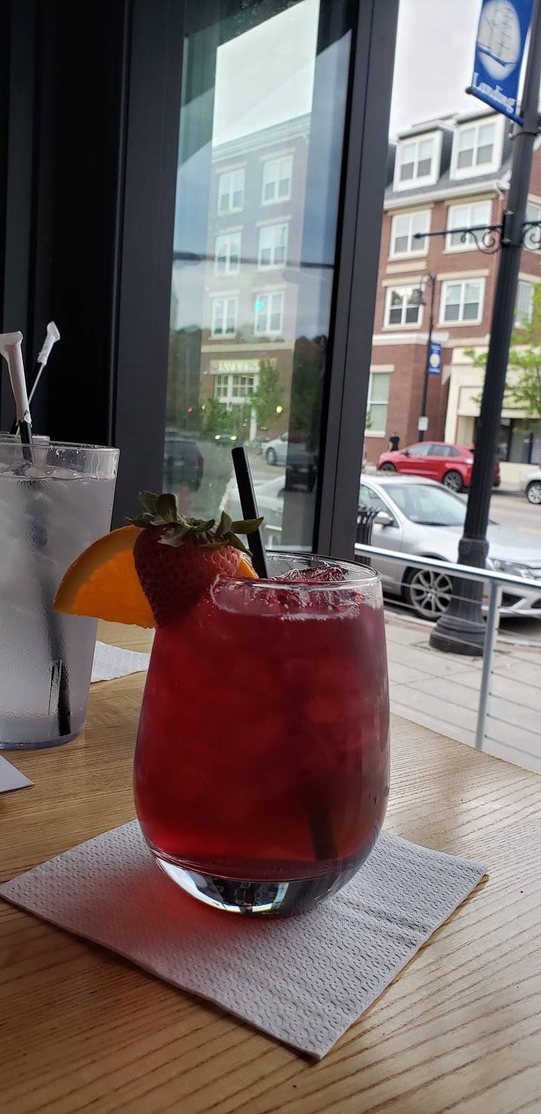 Bates Bar & Grill | restaurant | 2 Commercial St, Braintree, MA 02184, USA | 7818430525 OR +1 781-843-0525