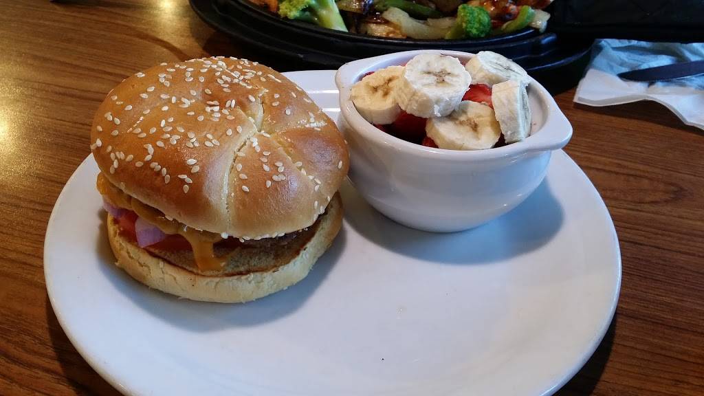 Dennys | restaurant | 23515 El Toro Rd, Lake Forest, CA 92630, USA | 9494586000 OR +1 949-458-6000