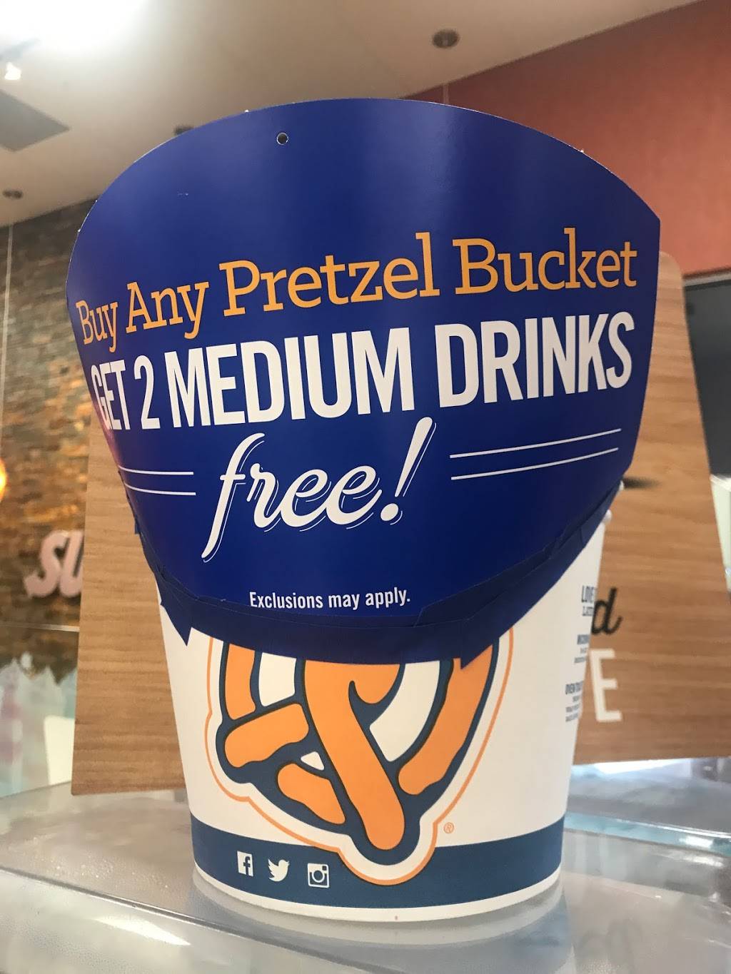 Auntie Annes Pretzels | restaurant | 2448 Chesapeake Square Ring Rd, Chesapeake, VA 23321, USA | 7573817775 OR +1 757-381-7775