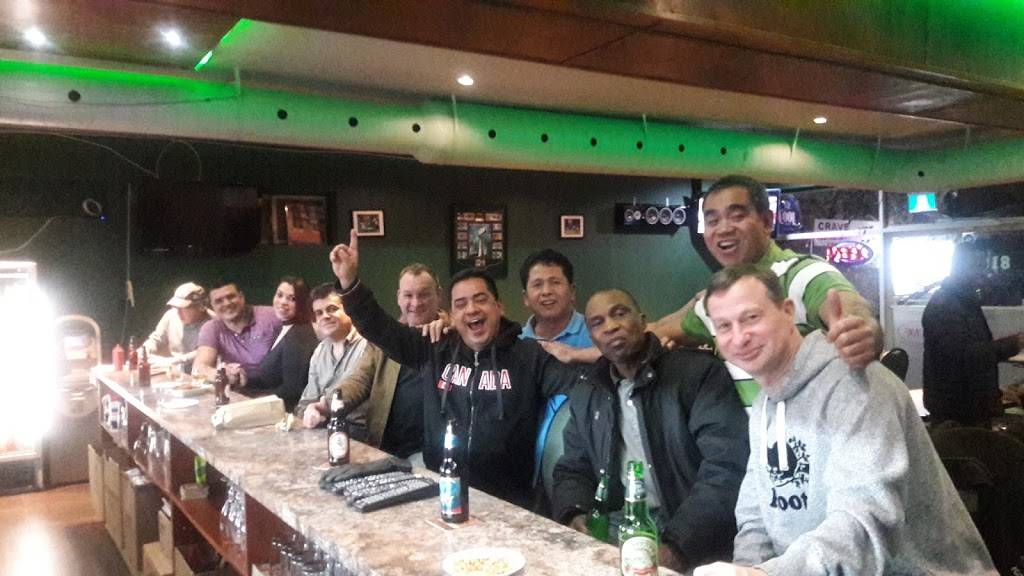 Crave Restaurant and Bar | restaurant | 816 Sheppard Ave W, North York, ON M3H 2T1, Canada | 4163984553 OR +1 416-398-4553