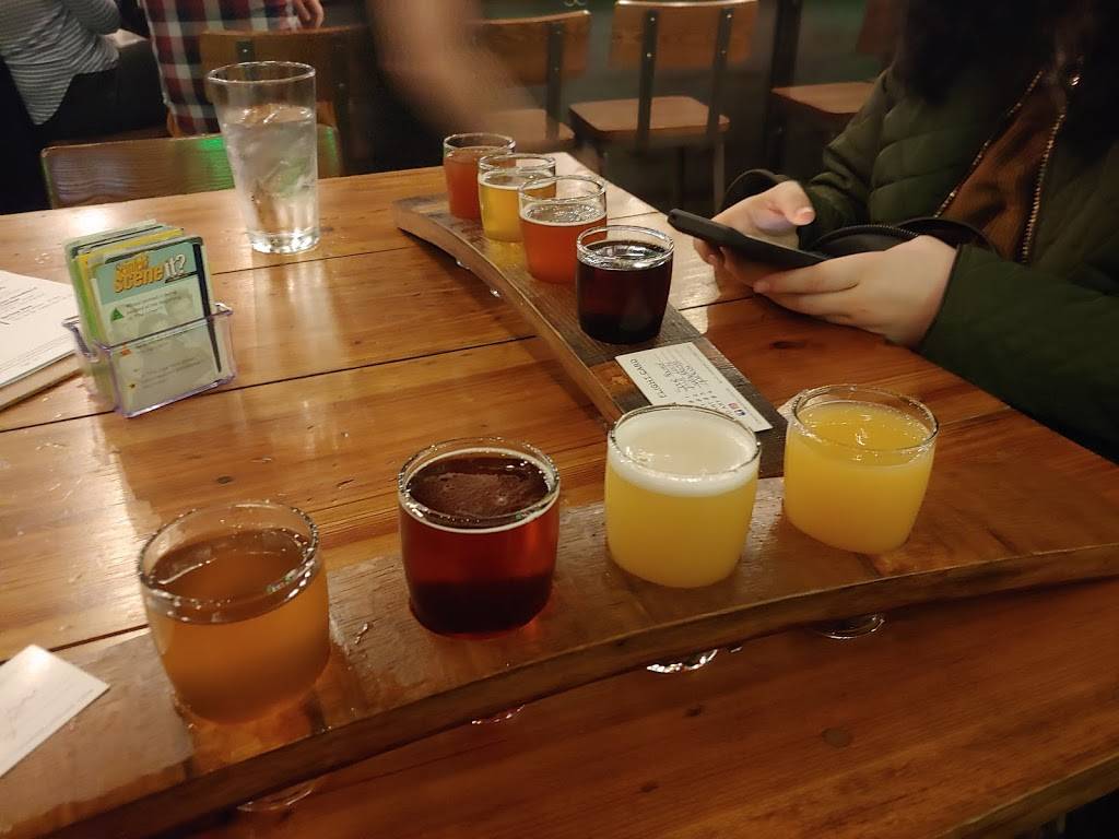 Roy Pitz Barrel House | restaurant | 990 Spring Garden St, Philadelphia, PA 19123, USA | 2159956792 OR +1 215-995-6792