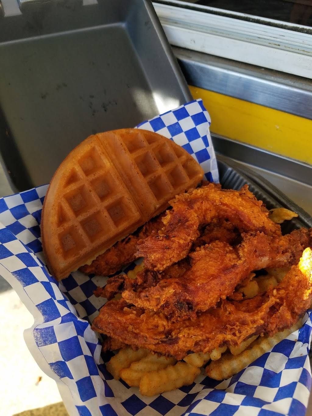 Longhorn Chicken | restaurant | 2512 Rio Grande St, Austin, TX 78705, USA | 5127202334 OR +1 512-720-2334