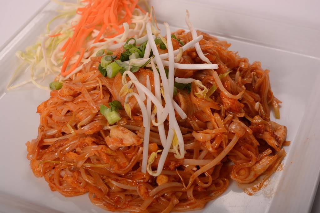 Tuptim Thai Restaurant | restaurant | 220 SW 29th St, Topeka, KS 66611, USA | 7852662299 OR +1 785-266-2299