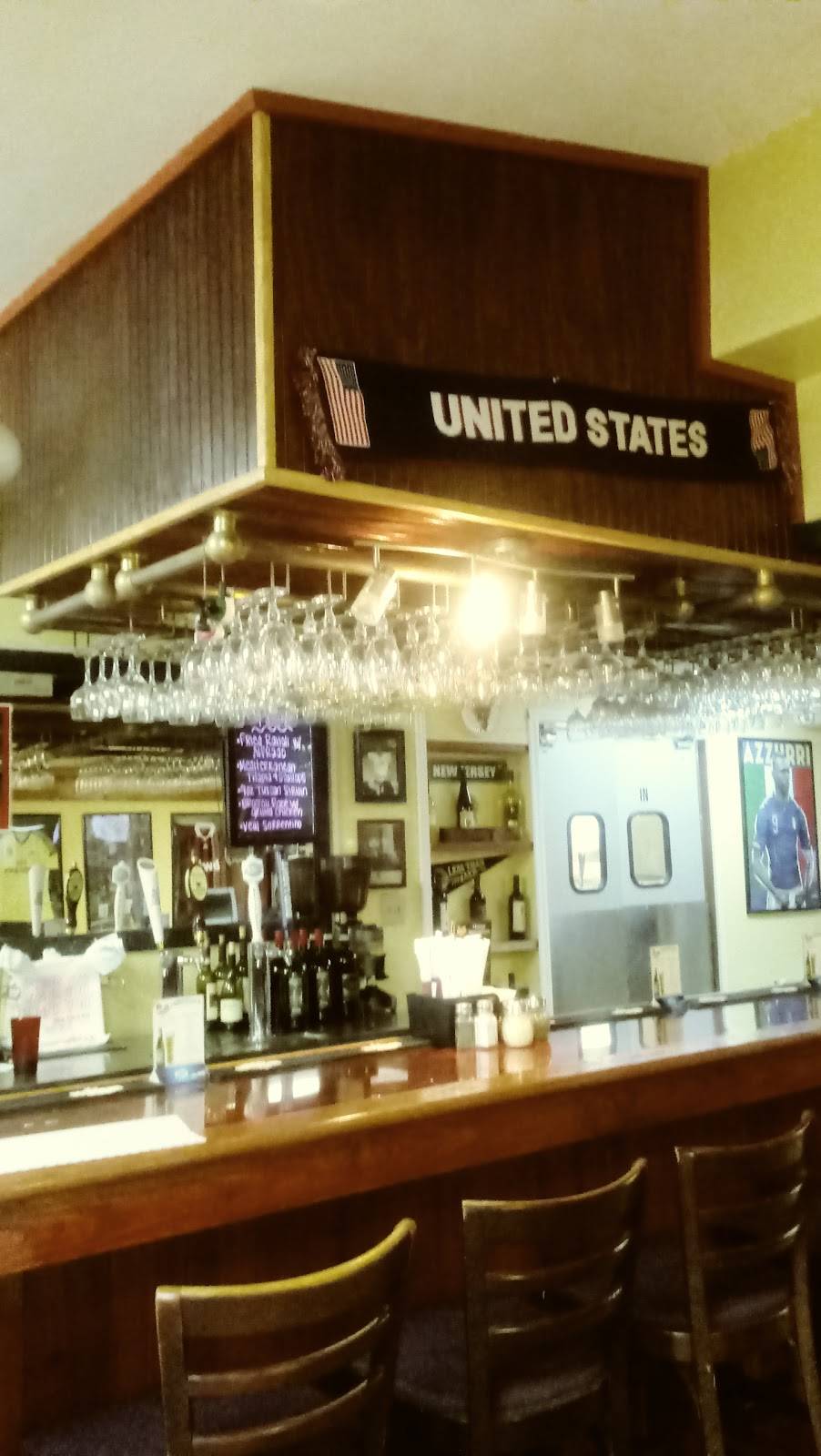 Terranovas Italian Restaurant | restaurant | 208 N State St, Bunnell, FL 32110, USA | 3864373101 OR +1 386-437-3101