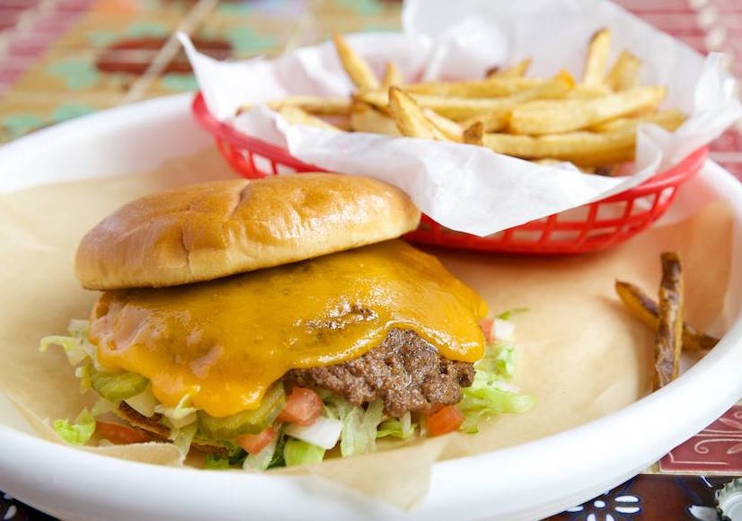 Chris Madrids | restaurant | 1900 Blanco Rd, San Antonio, TX 78212, USA | 2107353552 OR +1 210-735-3552