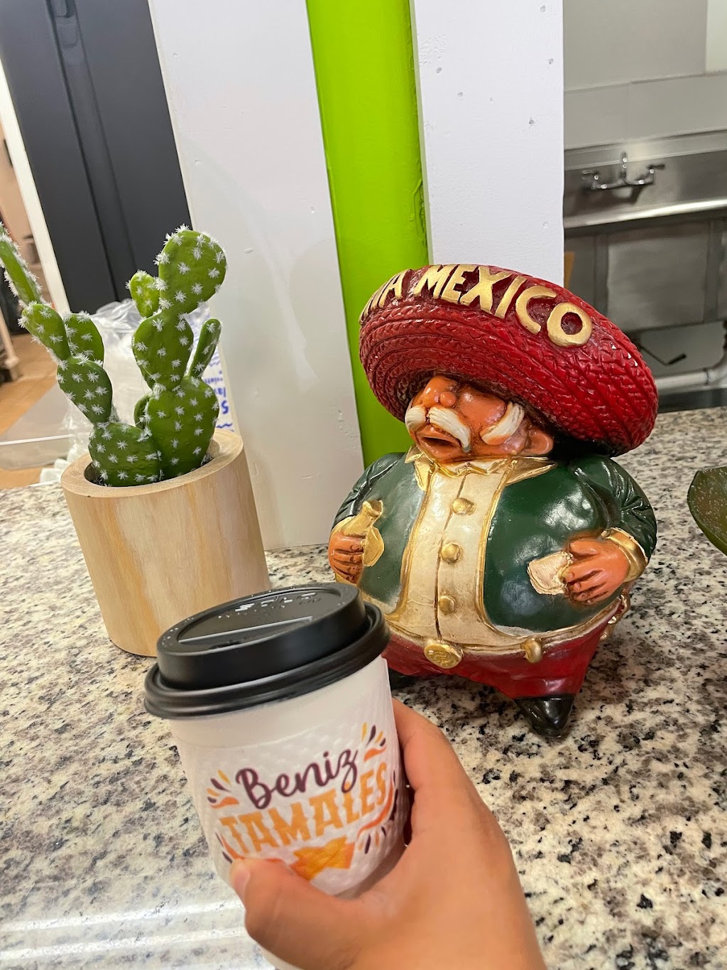 Beniz Tamales | restaurant | 990 Payne Ave, St Paul, MN 55130, USA | 6517582625 OR +1 651-758-2625