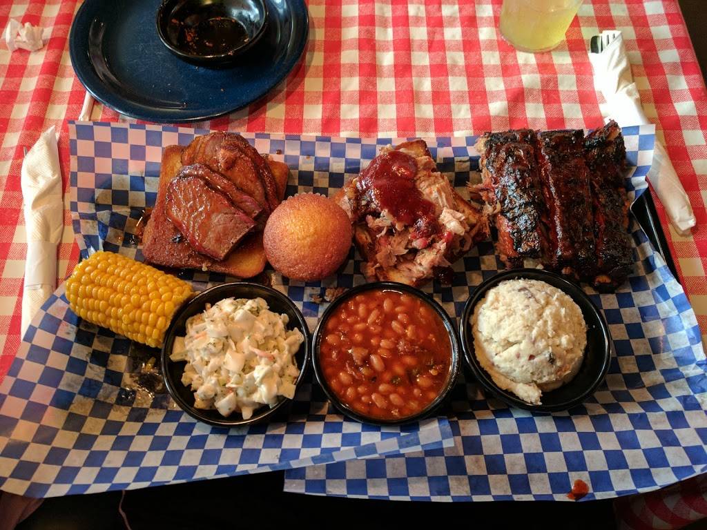 Famous Daves Bar-B-Que | restaurant | 4215 E Black Horse Pike, Mays Landing, NJ 08330, USA | 6095699910 OR +1 609-569-9910