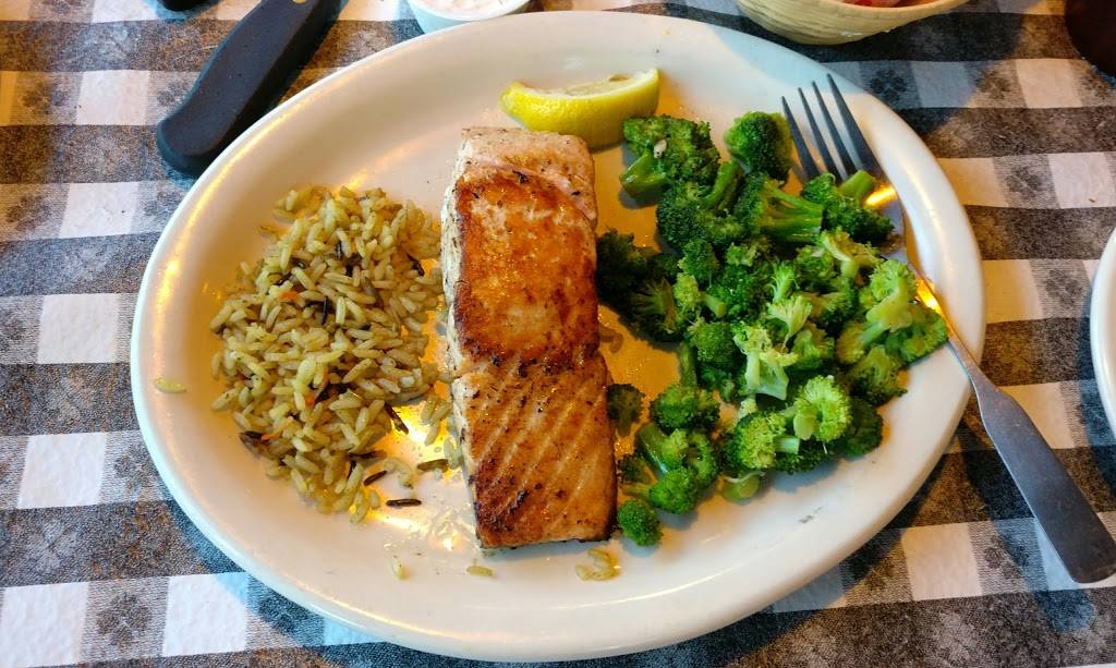 Codys Original Roadhouse - Sumter | restaurant | 1041 Lake Shore Dr, The Villages, FL 32162, USA | 3522598500 OR +1 352-259-8500