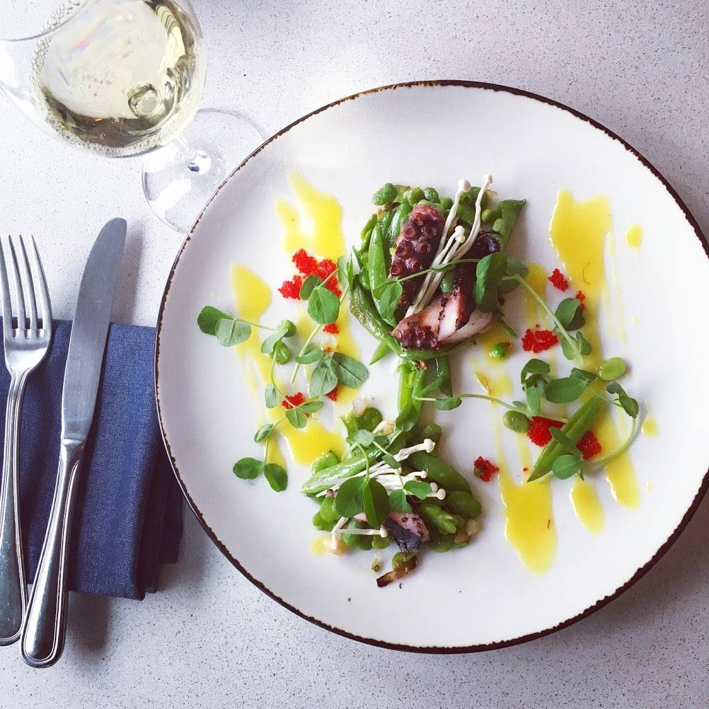 Cork Wine Bar & Restaurant | restaurant | 35 School St, Stowe, VT 05672, USA | 8027606143 OR +1 802-760-6143