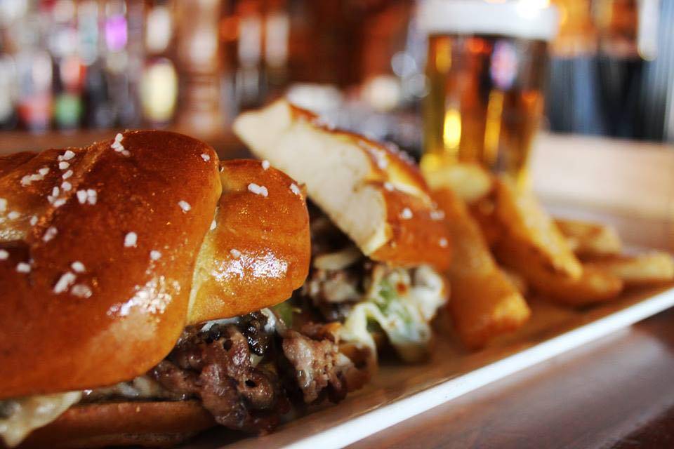 The Pub | restaurant | 2692 Edmondson Rd, Cincinnati, OH 45208, USA | 5138412748 OR +1 513-841-2748