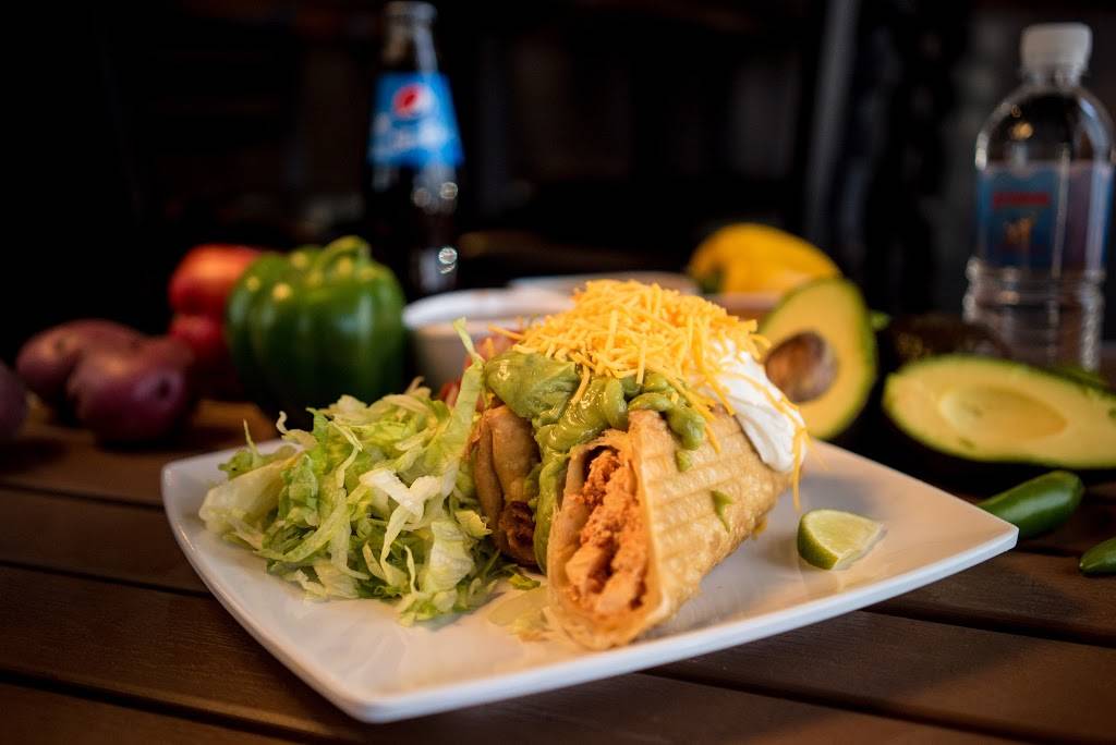 Primos Mexican Food & Cantina | restaurant | 2322 Proctor Valley Rd, Chula Vista, CA 91914, USA | 6194824411 OR +1 619-482-4411