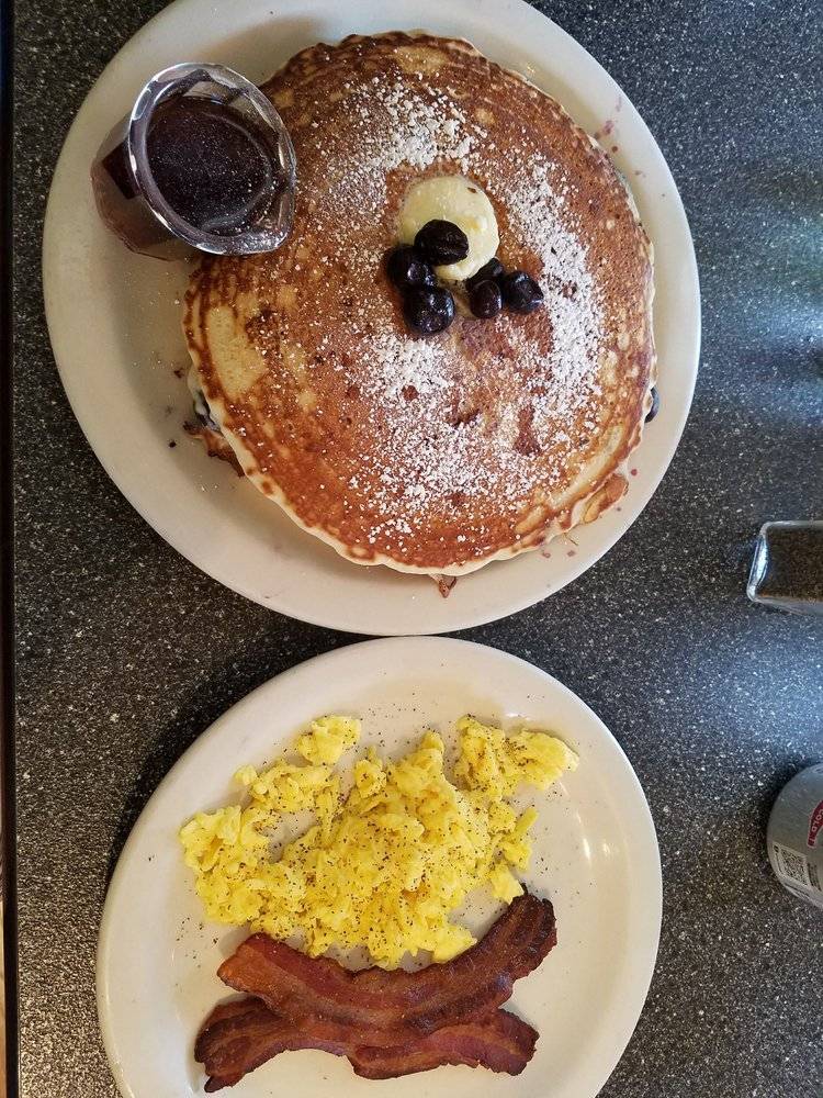 Studio One Cafe | restaurant | 1473 E 19th Ave, Eugene, OR 97403, USA | 5413428596 OR +1 541-342-8596