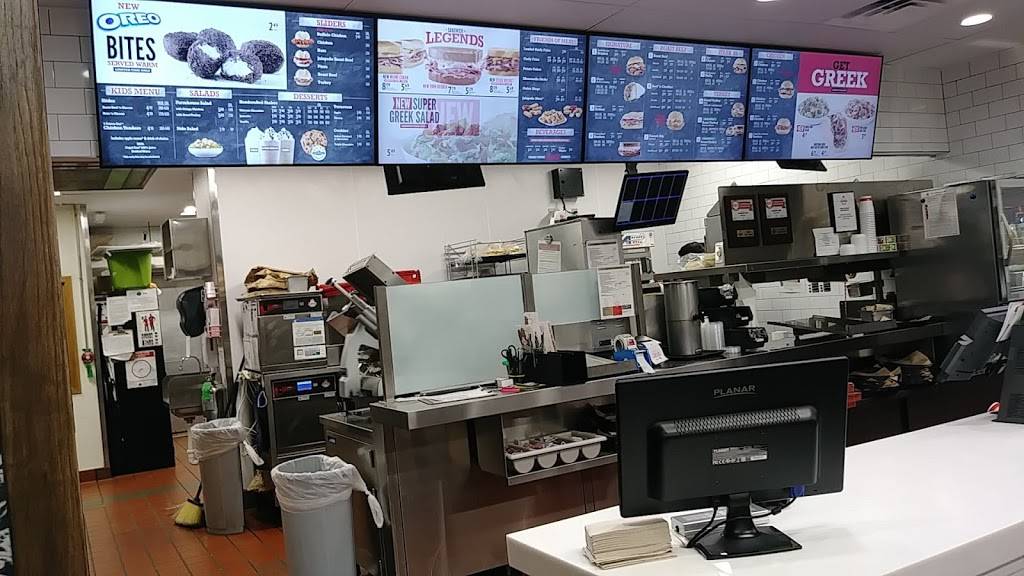 Arbys | meal takeaway | 910 E 30th Ave, Hutchinson, KS 67501, USA | 6206690180 OR +1 620-669-0180