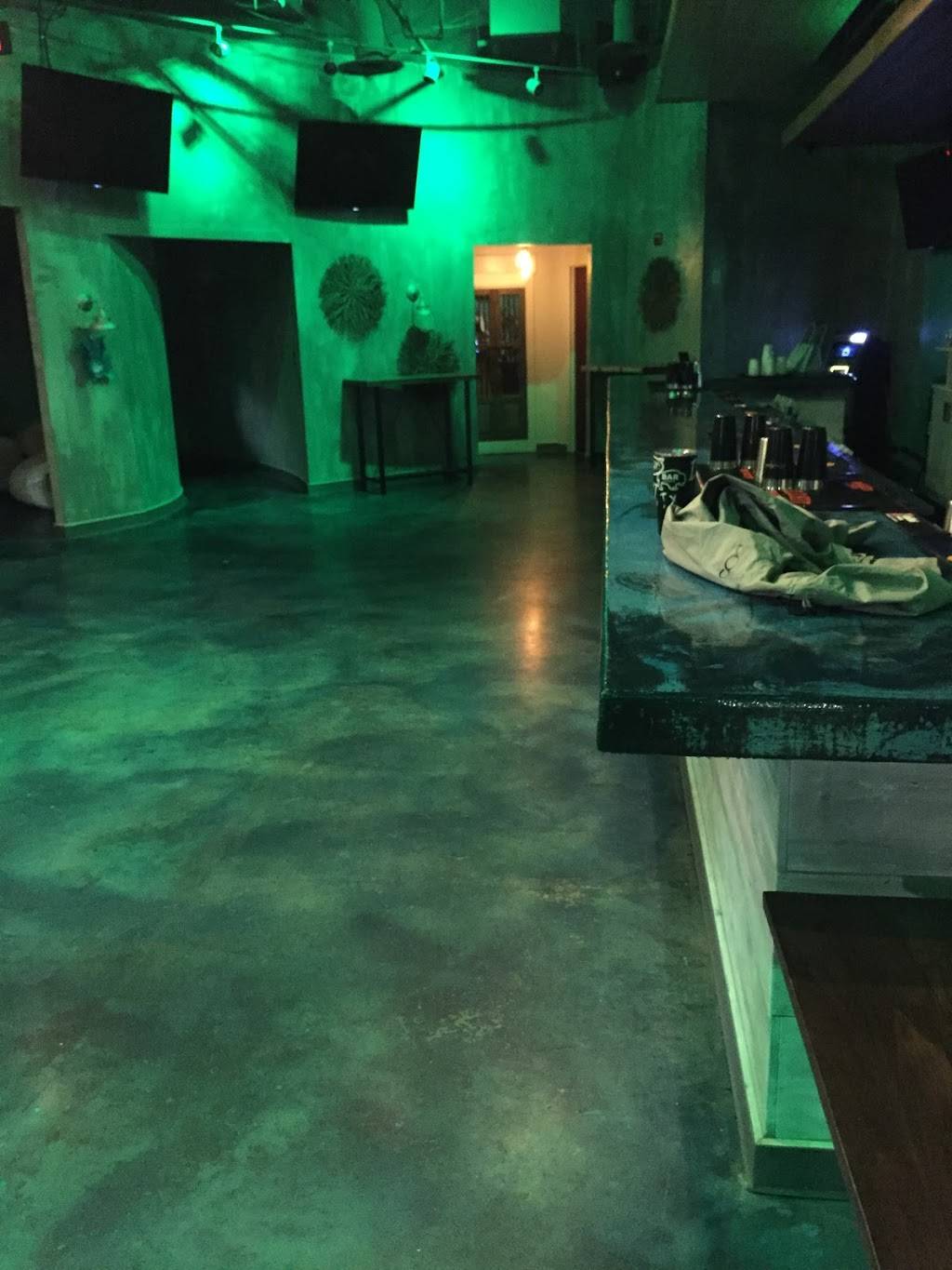 Blowfish Bar | restaurant | 510 Glenwood Ave #103, Raleigh, NC 27603, USA | 9198967516 OR +1 919-896-7516