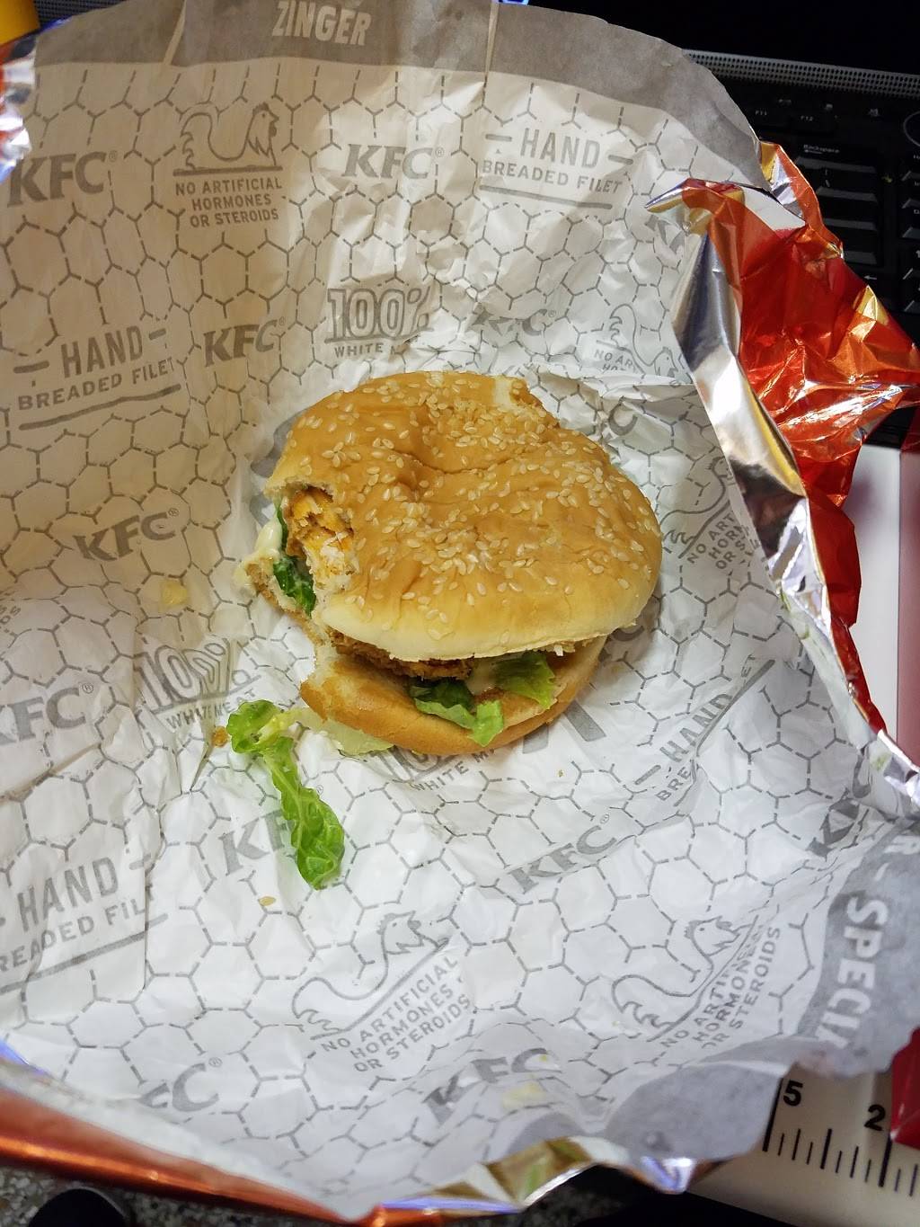 KFC | restaurant | 2725 Fort Campbell Blvd, Clarksville, TN 37042, USA | 9314313548 OR +1 931-431-3548