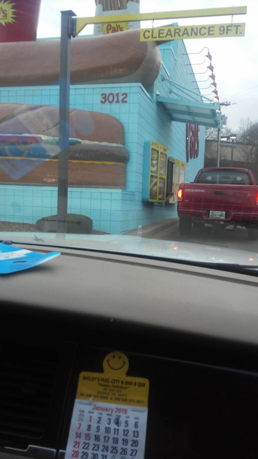 Pals Sudden Services | restaurant | 3012 N John B Dennis Hwy, Kingsport, TN 37660, USA | 4233431919 OR +1 423-343-1919