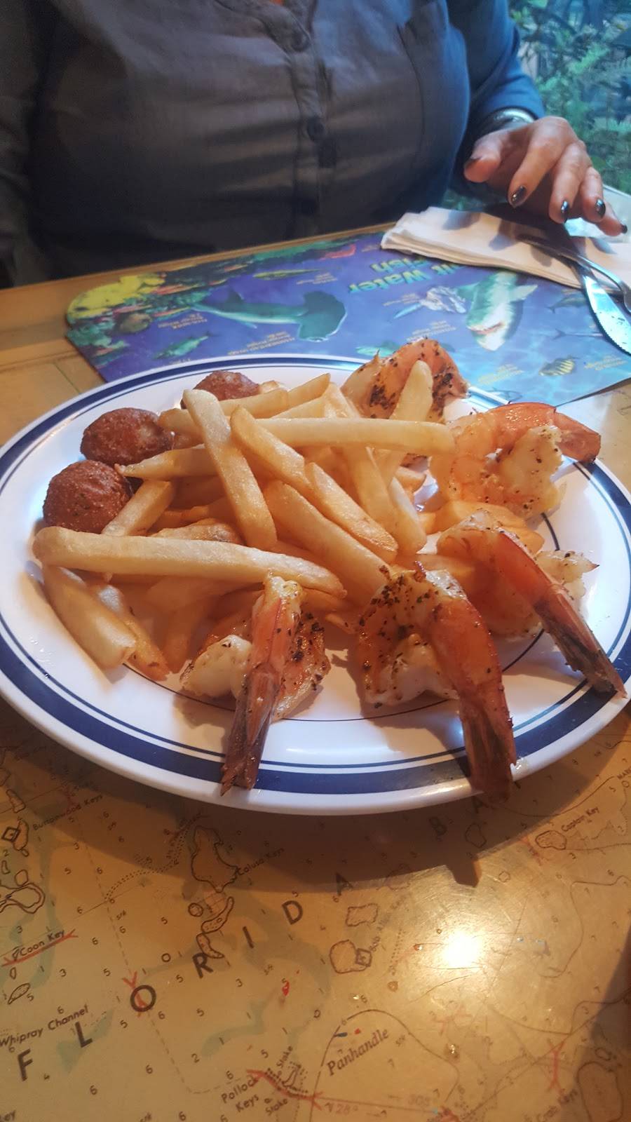 Fishermans Cove | restaurant | 12311 E Gulf to Lake Hwy, Inverness, FL 34450, USA | 3526375888 OR +1 352-637-5888